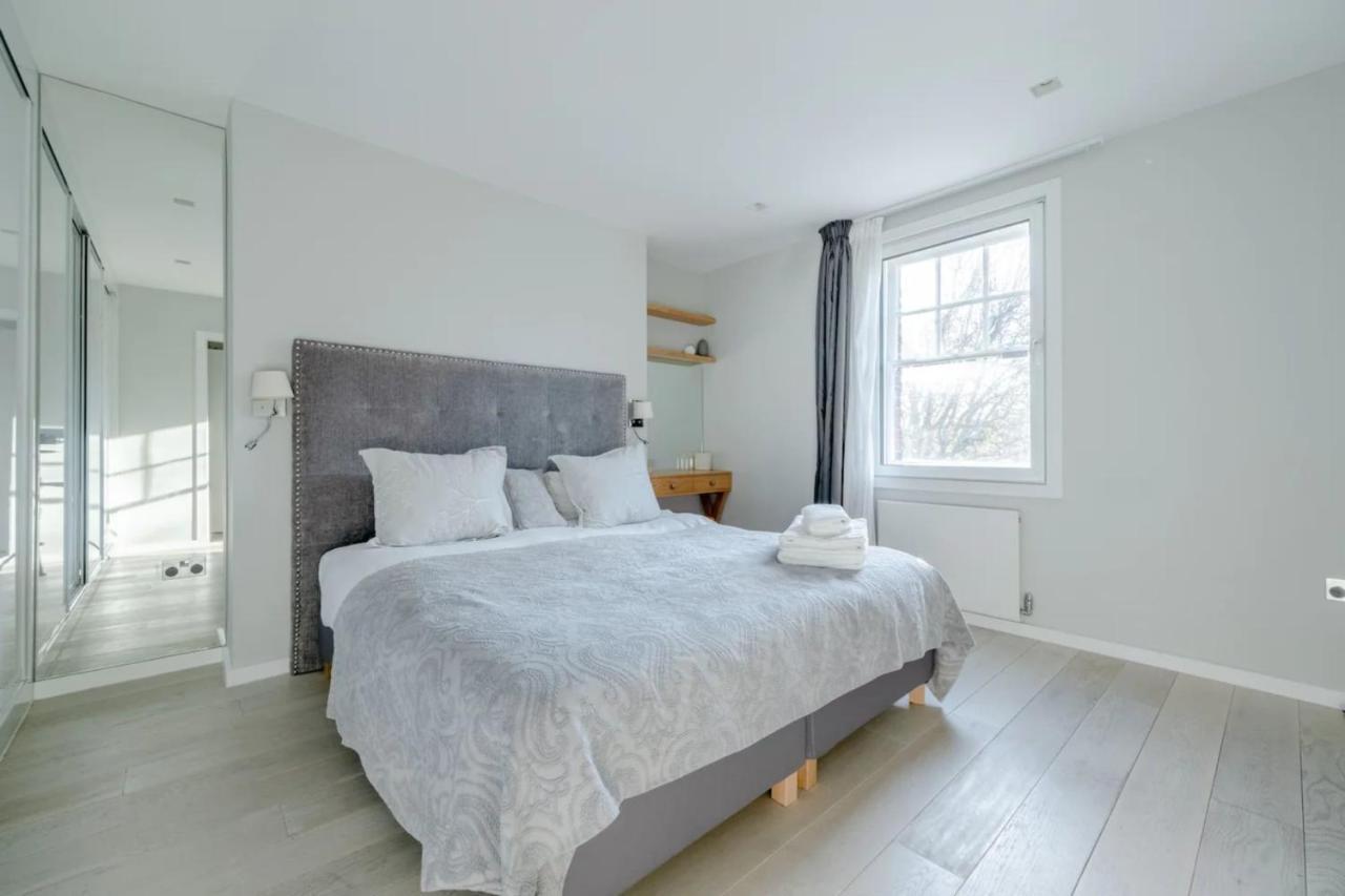 Modern And Luxurious 2 Bedroom Flat - Barons Court Apartment *