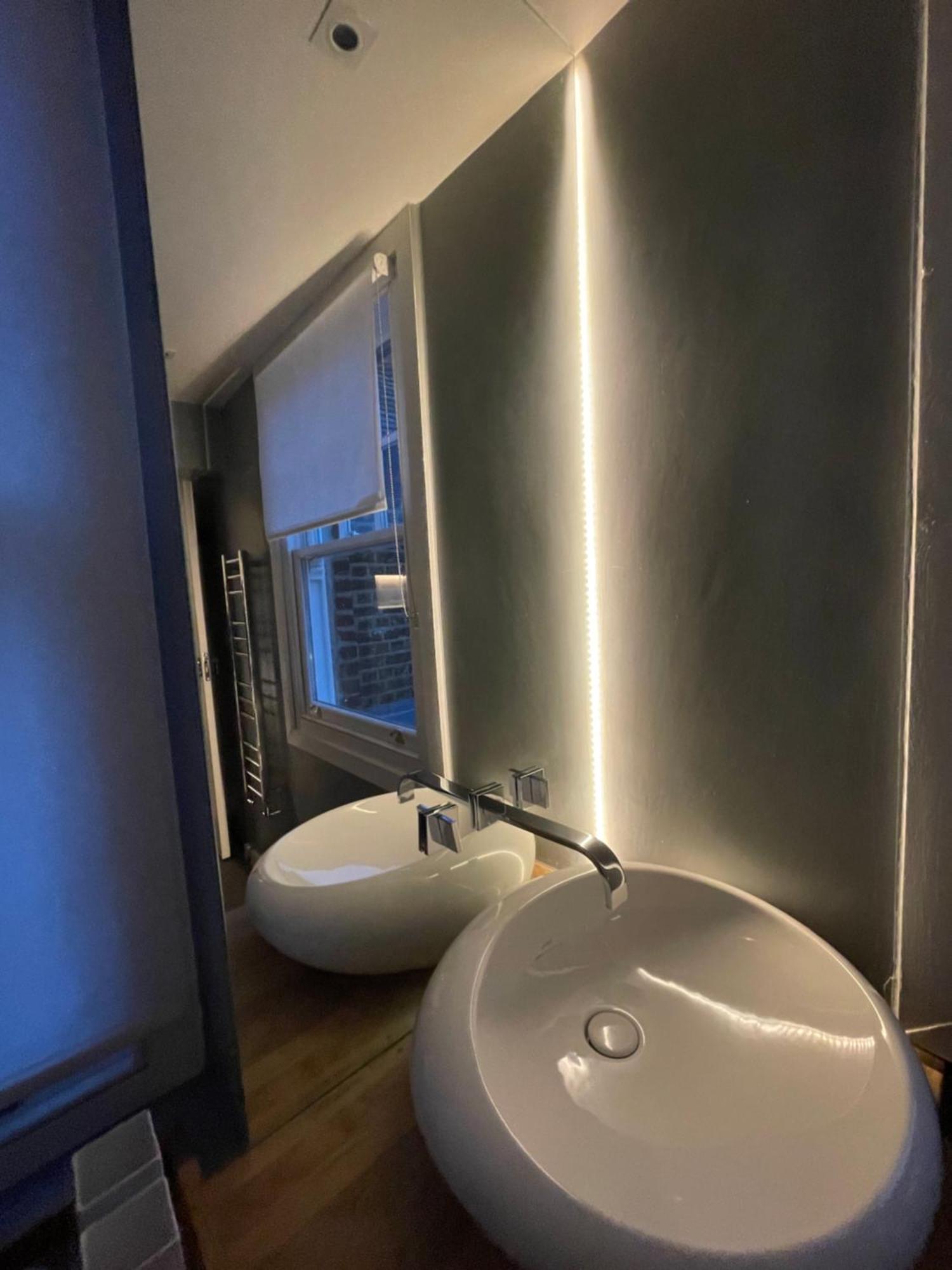 Apartment Modern And Luxurious 2 Bedroom Flat - Barons Court *