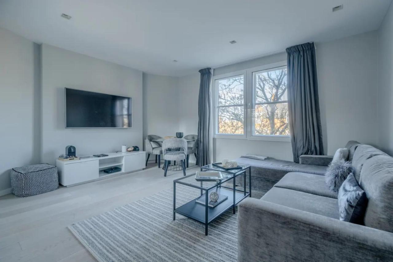 Apartment Modern And Luxurious 2 Bedroom Flat - Barons Court *