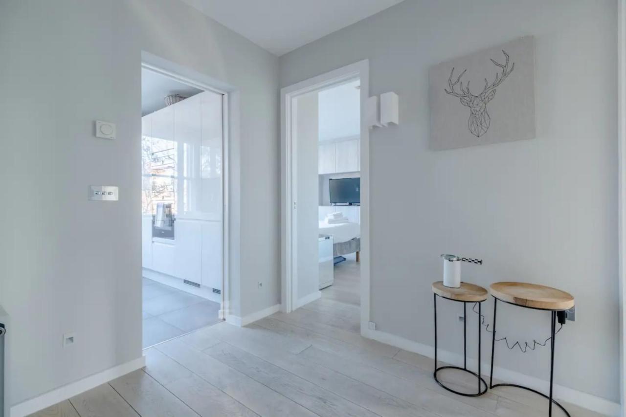 Apartment Modern And Luxurious 2 Bedroom Flat - Barons Court London