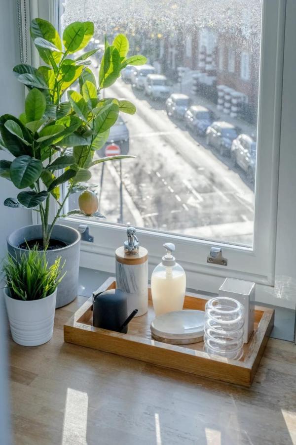 Modern And Luxurious 2 Bedroom Flat - Barons Court Apartment
